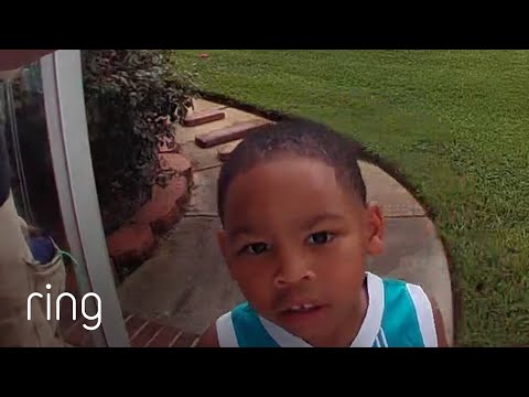 Grandma Doesn’t Miss Opportunity to Say Hi to Grandchild | RingTV