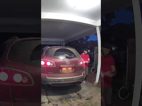 Car starts on its own! Very creepy…😱