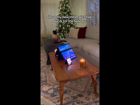 The decor may be minimalist, but the functionality isn’t. #shorts #YogaBook9i #TabP12Plus #razr