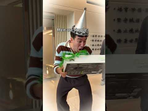 One good surprise is all it takes to make his day. 🎄😊