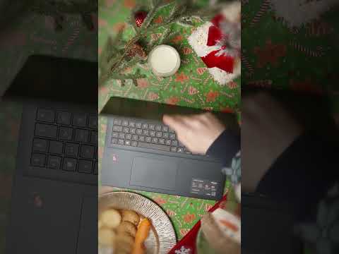 Unwrapping the Vivobook 16 for Christmas 🎄🎁