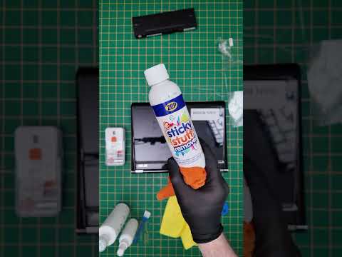 We cleaned up one of the coolest collab laptops 🏎️💻 ASUS x Lamborghini (2008)