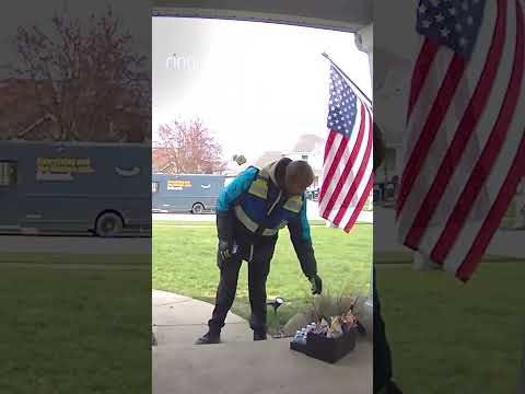 This homeowner’s simple gesture brought pure joy to his @amazon driver. 💙