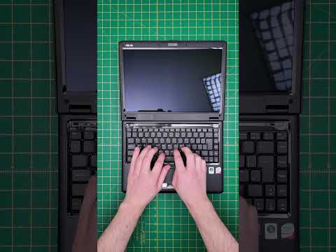 Should we bring back SCENTED LAPTOPS for 2026?? 👃💨 ASUS F6V (2008)